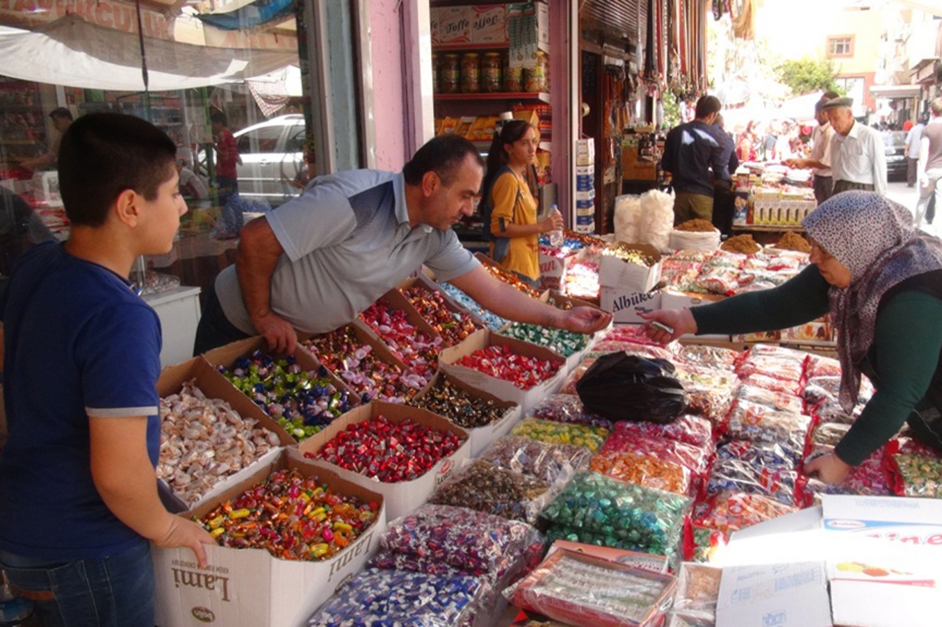 Bayram şekeri tezgâhlarda yerini aldı